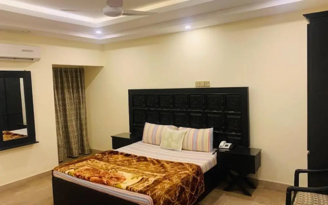 Thikana Hotel