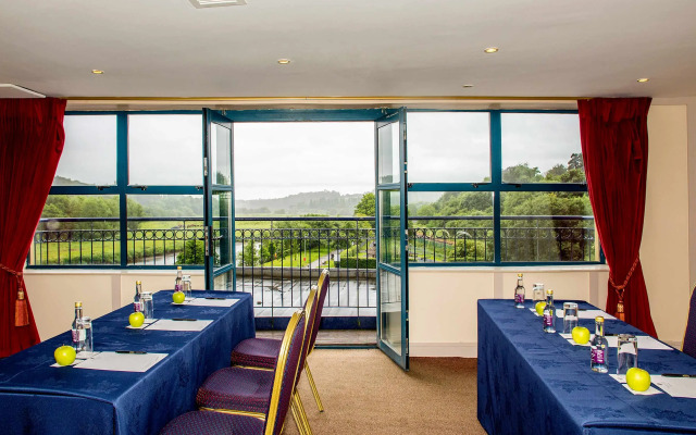 Riverside Park Hotel and Leisure Club