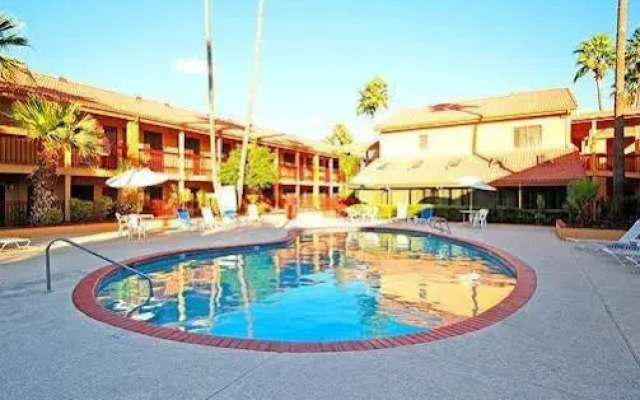 American Inn and Suites