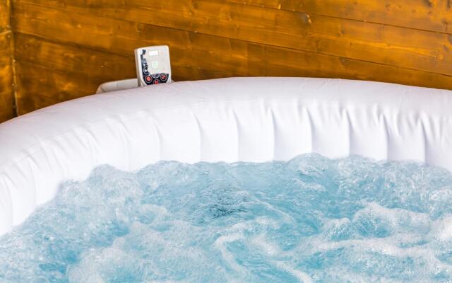 Jacuzzi on the Rooftop by Wonderful Italy