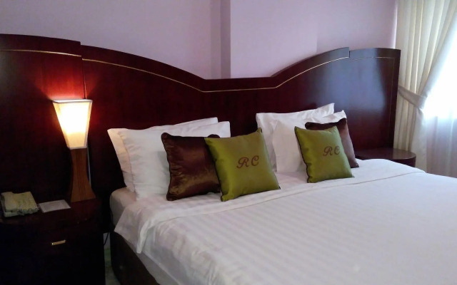 Royal Crown Hotel & Suites