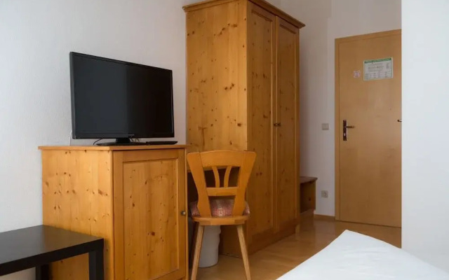 Alter Wirt Putzbrunn Hotel & Pension