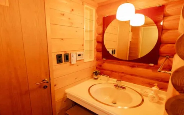 Lake Toya Hillside House