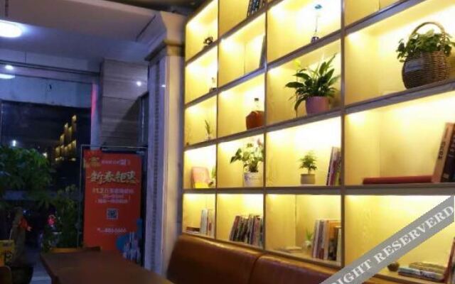 NO 1 Capsule Hotel Beihai