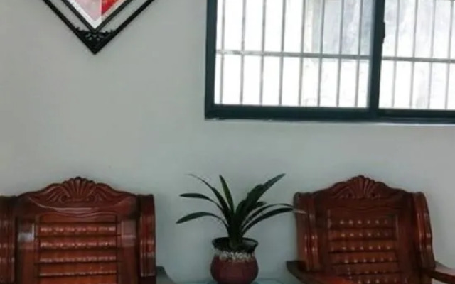 HuangshanCaiyunjianlnn(High-speedRailwayNorthStationBranch)ch)