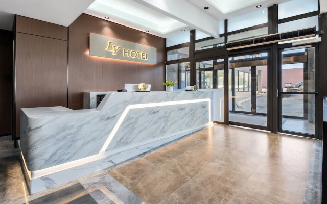 Ly New York Hotel