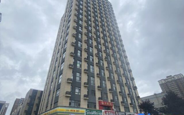 Zizaiju Loft Apartment Hotel
