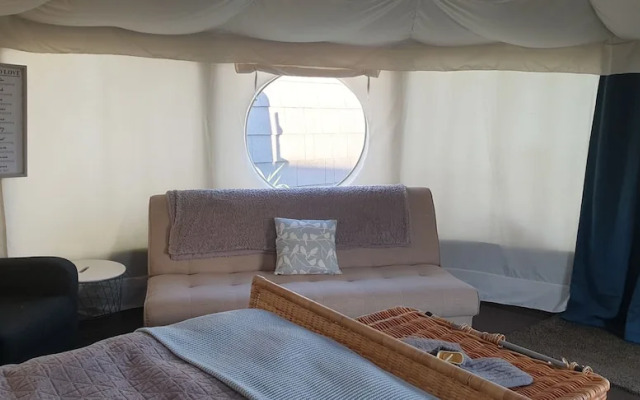 The Little Hide - Adult Only Camping Pods