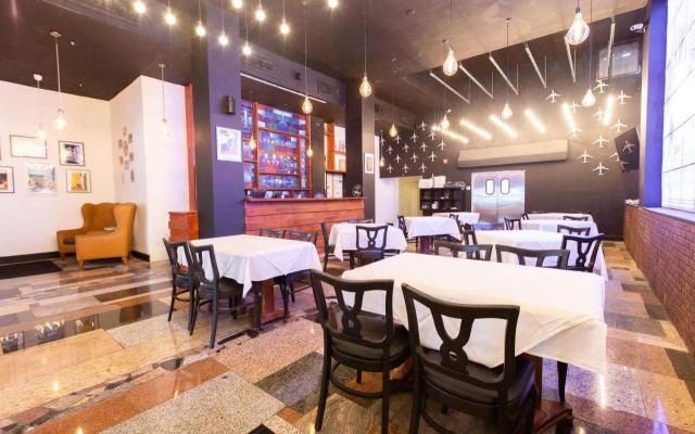 Sherry Frontenac Oceanfront Hotel