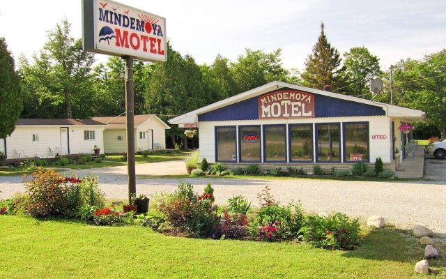 Mindemoya Motel