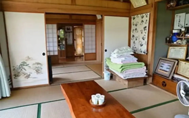 Takaesu Sans Home