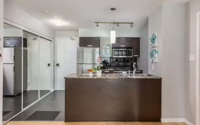 Quickstay - Luxurious 2-Bedroom Condo, Heart Of Toronto