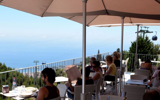 1-bed Loft in beautiful character Babosas Village Apartments