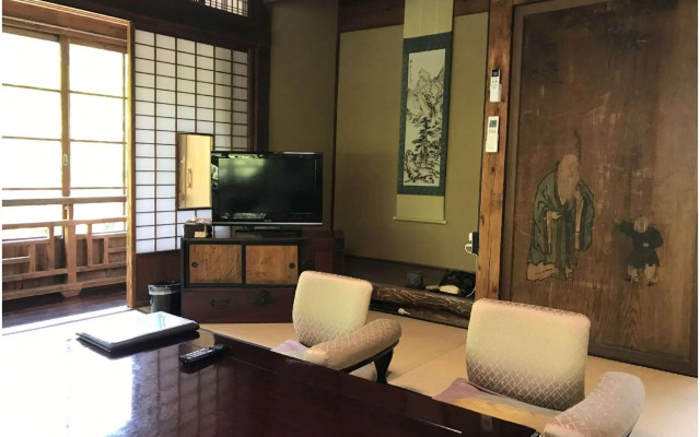 Orihashi Ryokan