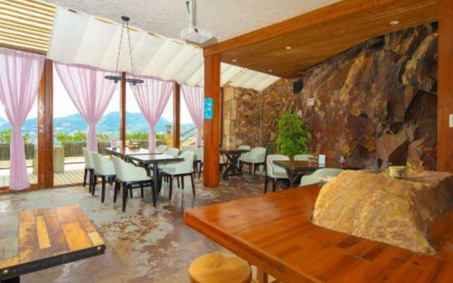 Shishang Yixiang Hostel