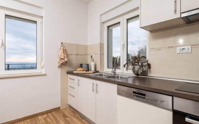 Awesome Apartment in Bregi With Wifi and 3 Bedrooms