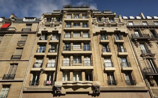 Studio Prestige Champs Elysées