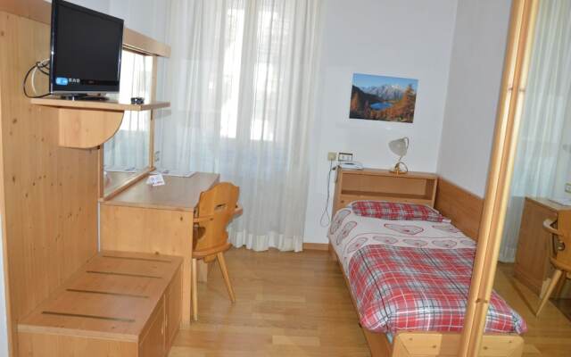 Hotel Dolomiti Pinzolo Double Room