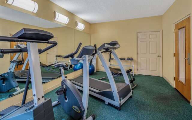 La Quinta Inn & Suites by Wyndham Naples Downtown