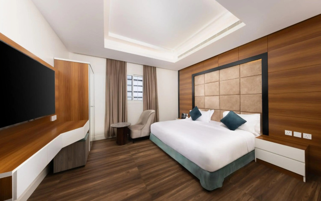 Luxury Night Hotel