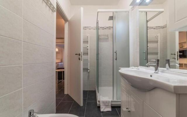 Nomentana White Apartment