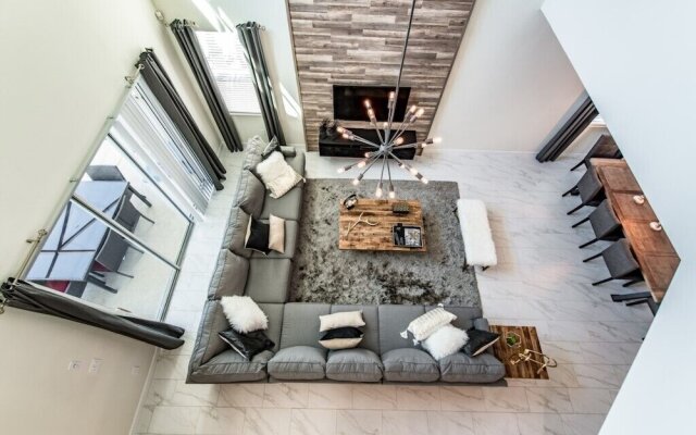 5 Bedroom Resort Villa with Game Room & Pool