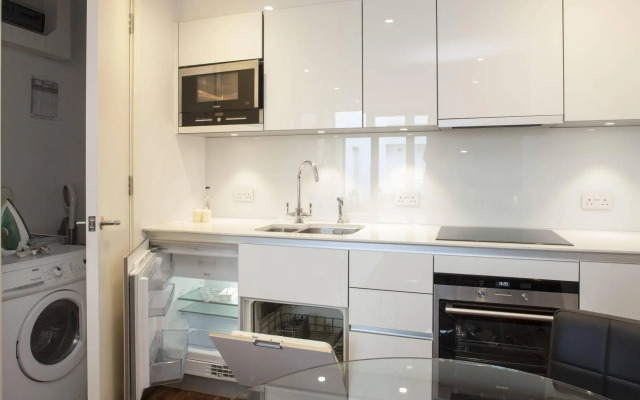 Oxford Street Apartments