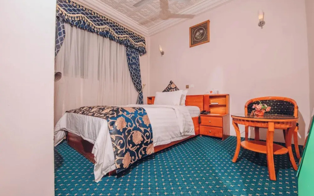 Mac-Dic Royal Plaza Hotel
