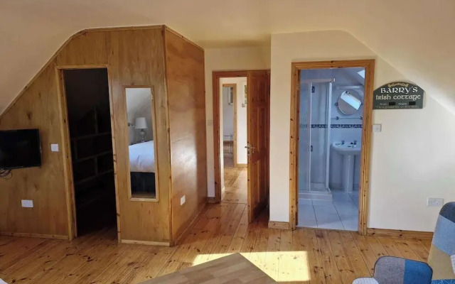 Villa Daffodil - Sleeps 2 & Stunning Seaside Views