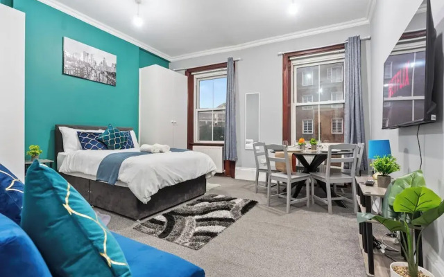 Luxury London Apartment With 3 Bedrooms