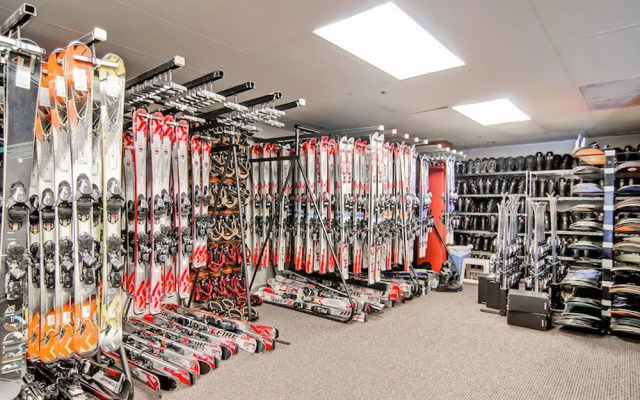 River Mountain Lodge #E1