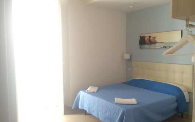 Base Napoli B&B