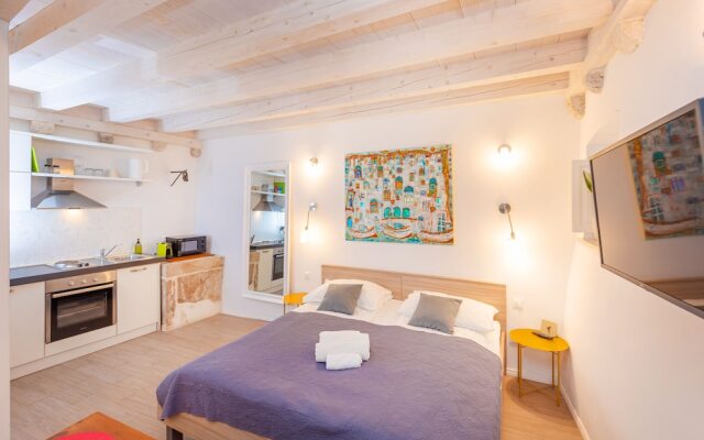 Rafael rooms and apartments by DuHomes