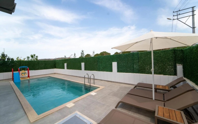 Villa With Pool Jacuzzi and Cinema Room in Fethiye