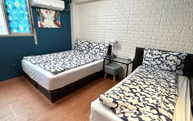 Ximen Triple Tiger Hostel