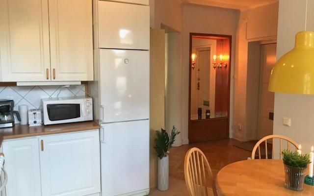 Stylish & light 2 room apartment in SoFo, 60sqm