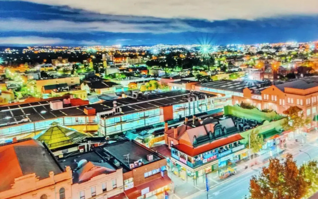 Adelaide Central Skyline Panoramic Suite