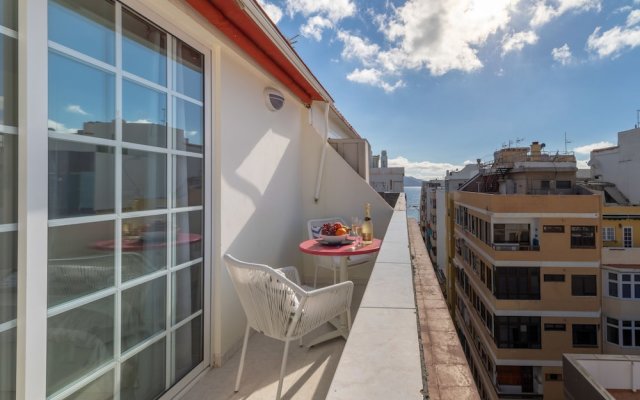 OPEN TERRACE FREE BIKES by Living Las Canteras