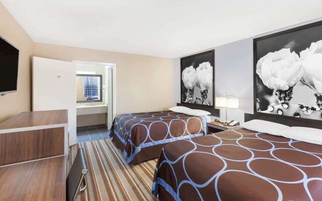 Super 8 by Wyndham Kingsville