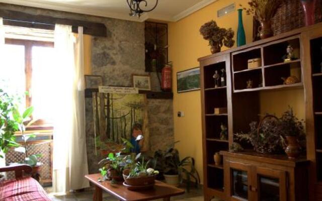 Hostal Rural Elosta