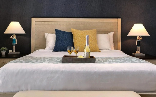 Pismo Lighthouse Suites