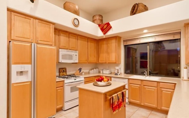 Honey Mesquite Getaway in Legend Trail By Signature Vacation