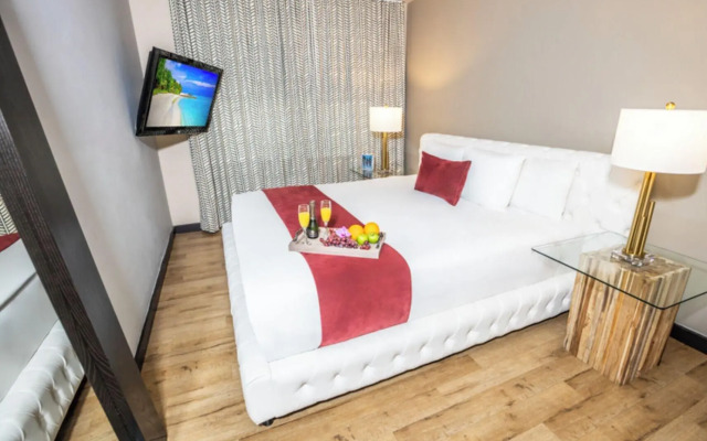 The Shoreline Suites