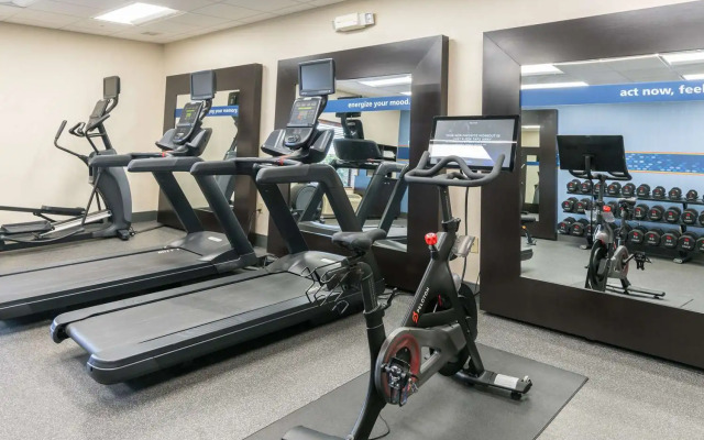 Hampton Inn & Suites Hartford-Manchester