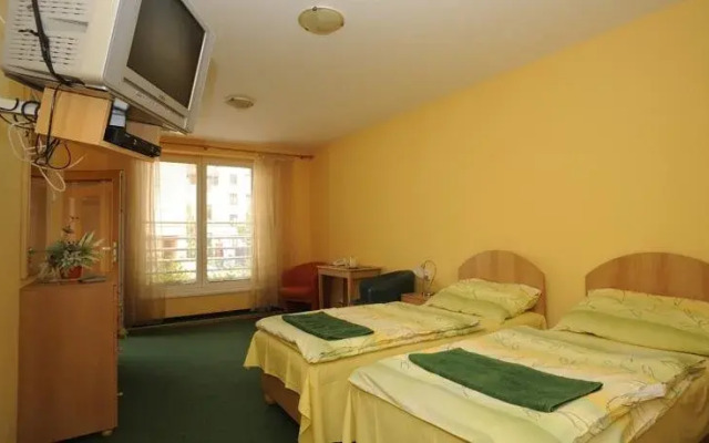 Hotel & Penzion City