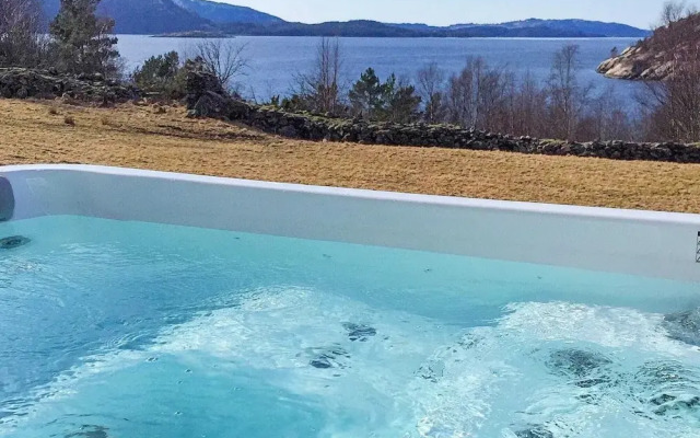 8 Person Holiday Home in Masfjordnes-by Traum