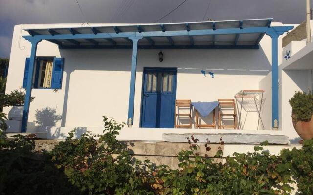 Cycladic houses in rural surrounding 4