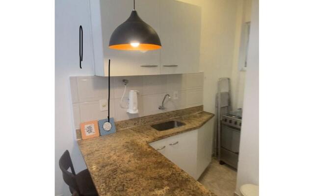 AS1210 Quarto-sala com vista mar Copacabana Posto 5