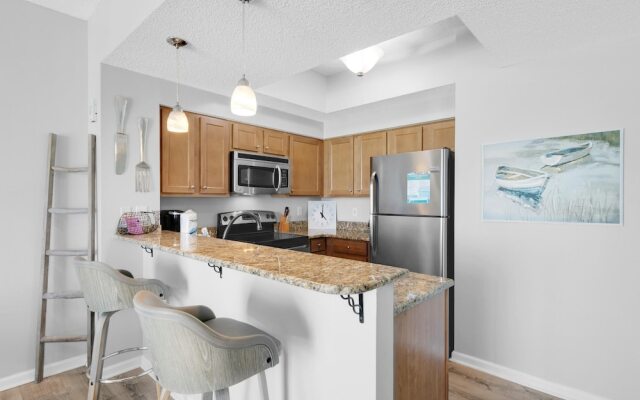 Majestic Sun 407b, Miramar Beach