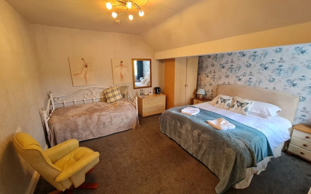 OYO Lavender House Hotel